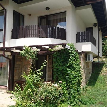 Villa Nina - Bay View Villas Кошаріца Екстер'єр фото